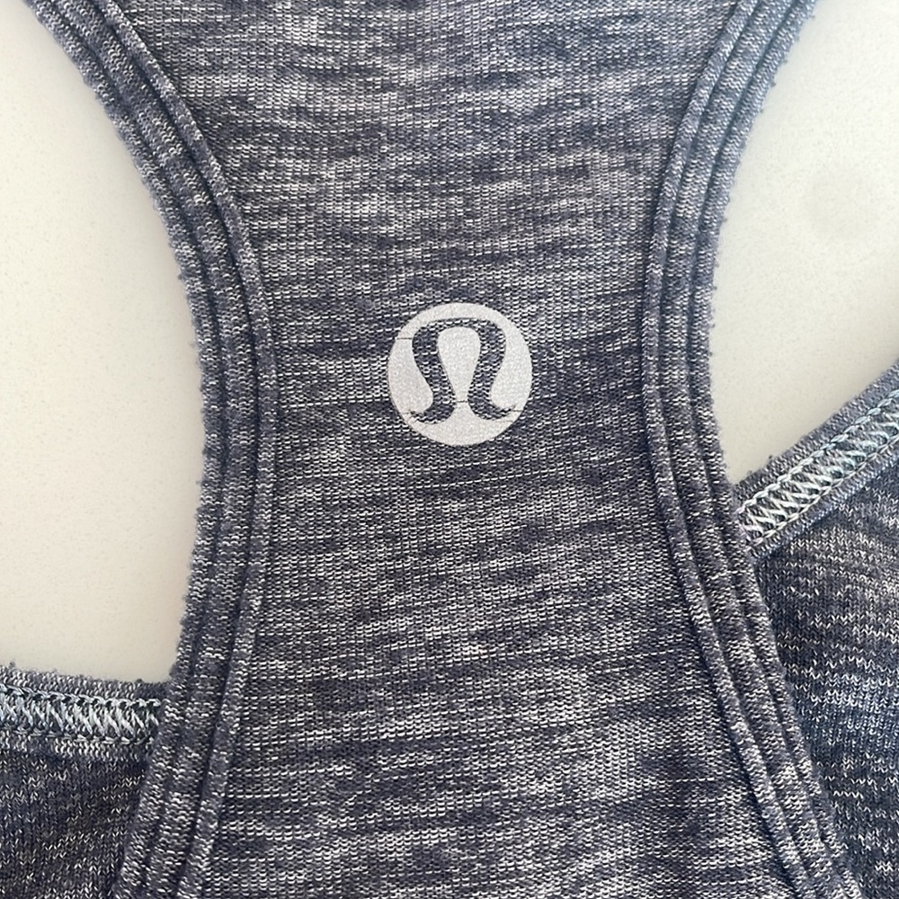 Lululemon Ruffle Tank 4 RARE - Picture 3 of 4